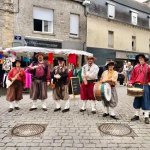 Photo 12 de l'annonce La Banda Tchok - Troupe festive bretonne