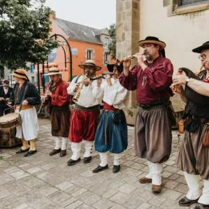 Photo 11 de l'annonce La Banda Tchok - Troupe festive bretonne